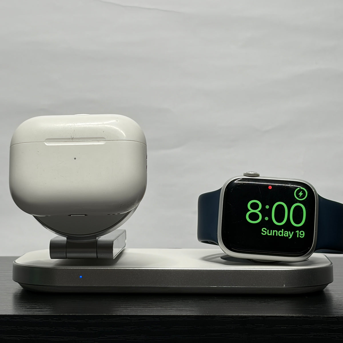 Orbit 3-in-1 magnetic charging stand by Voydesk, photo 8