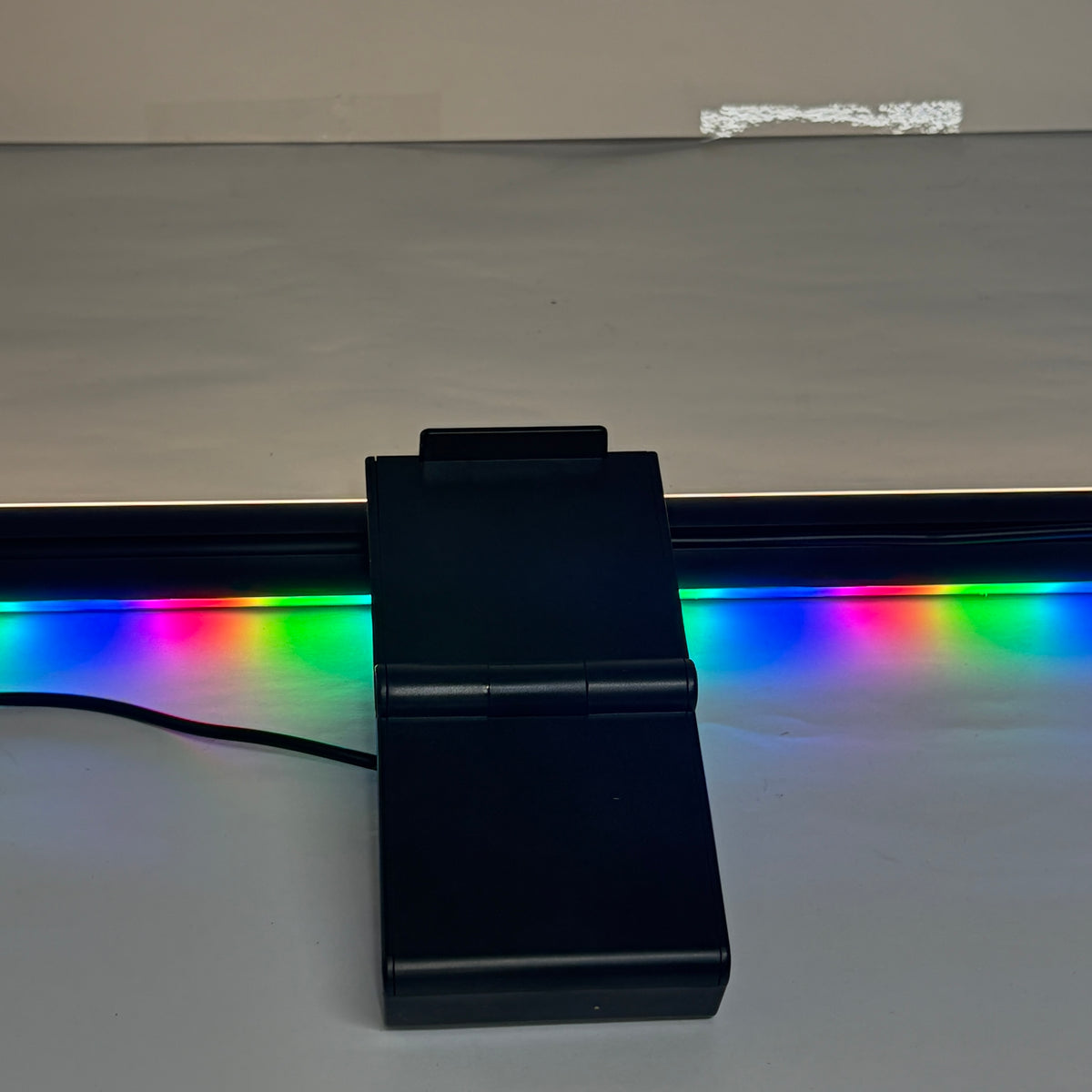 Aurora monitor light bar with RGB backlight by Voydesk, photo 3