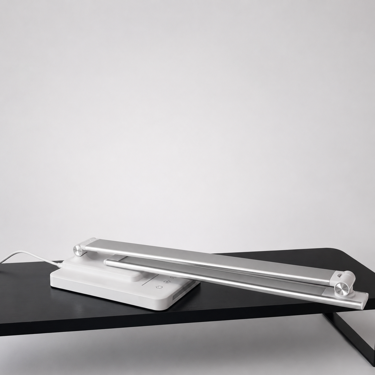 Gemini dual-head desk lamp by Voydesk, photo 6